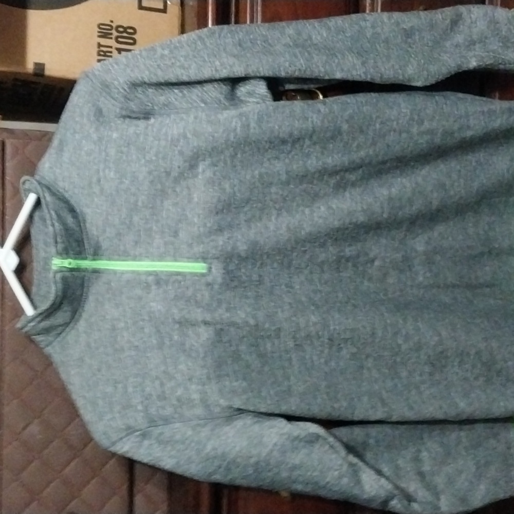 Boys Grey and light green Xersion Longsleeve L (14-16)